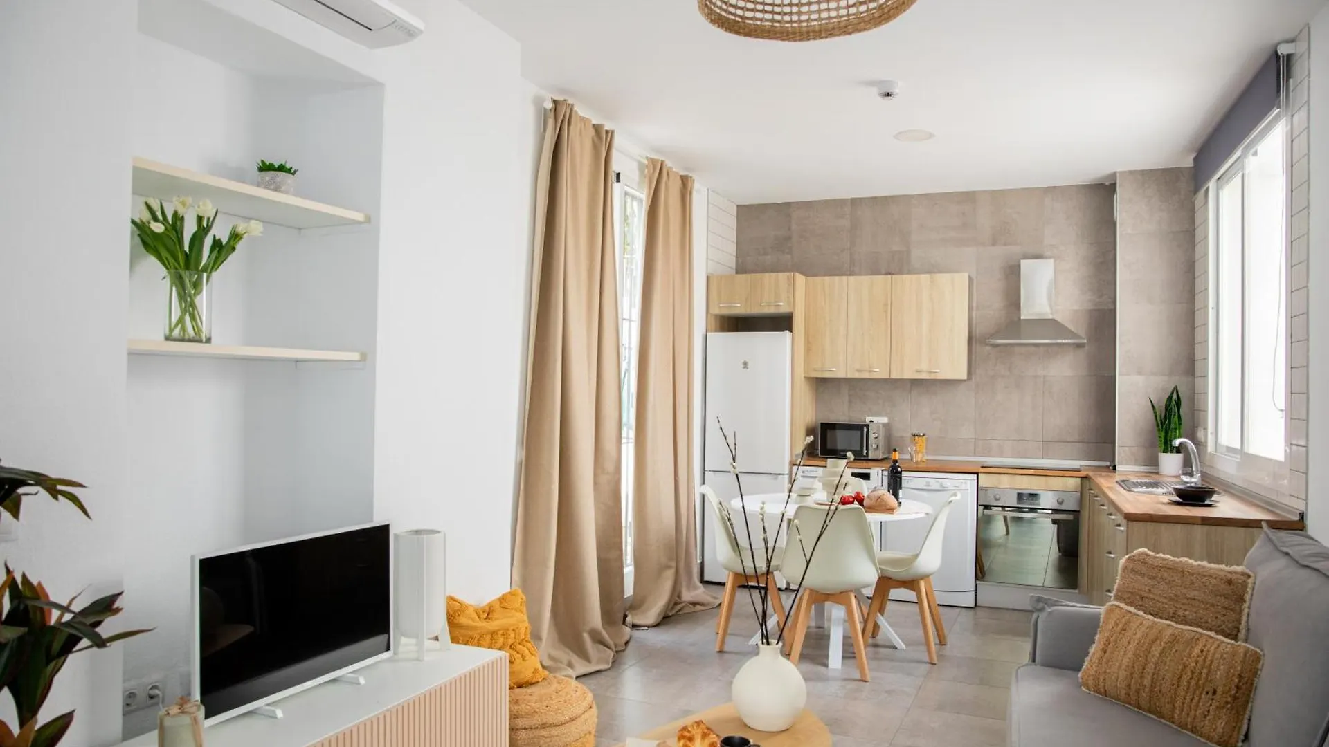 Apartamentos Casa Macías Cádiz España