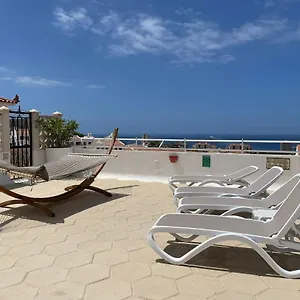 https://apartamento-los-cristianos-los-cristianos-tenerife.in-canary-islands.com
