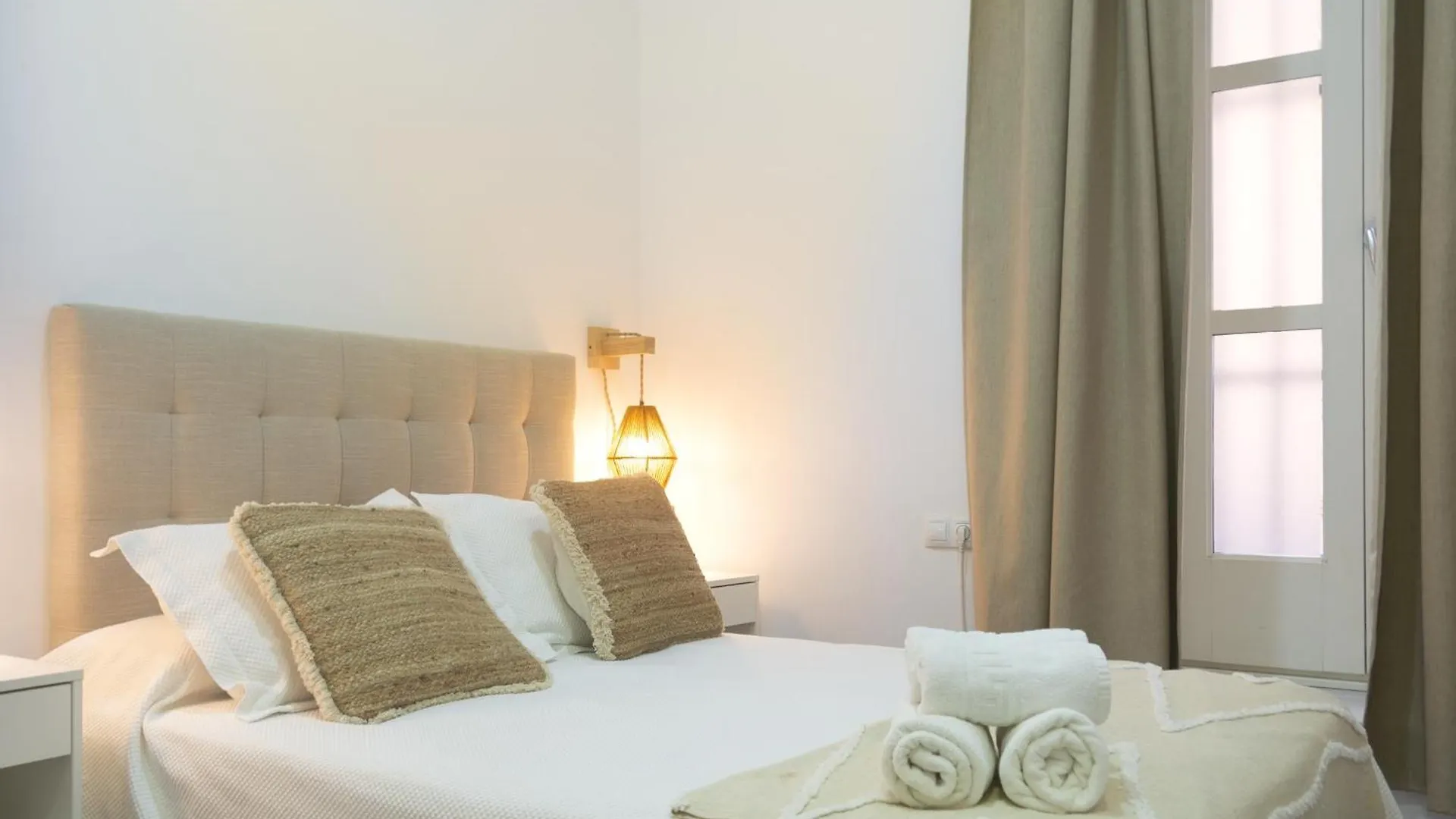 Apartamentos Casa Macias Καντίζ