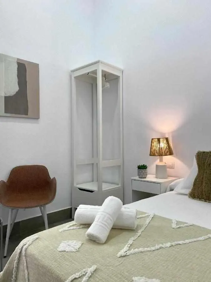 Apartamentos Casa Macias Cadiz 0*,  Spain
